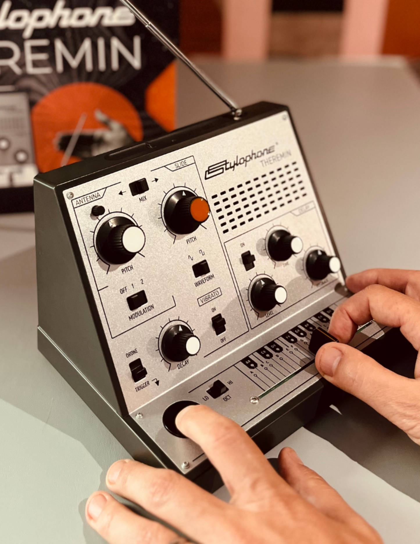 Stylophone Theremin