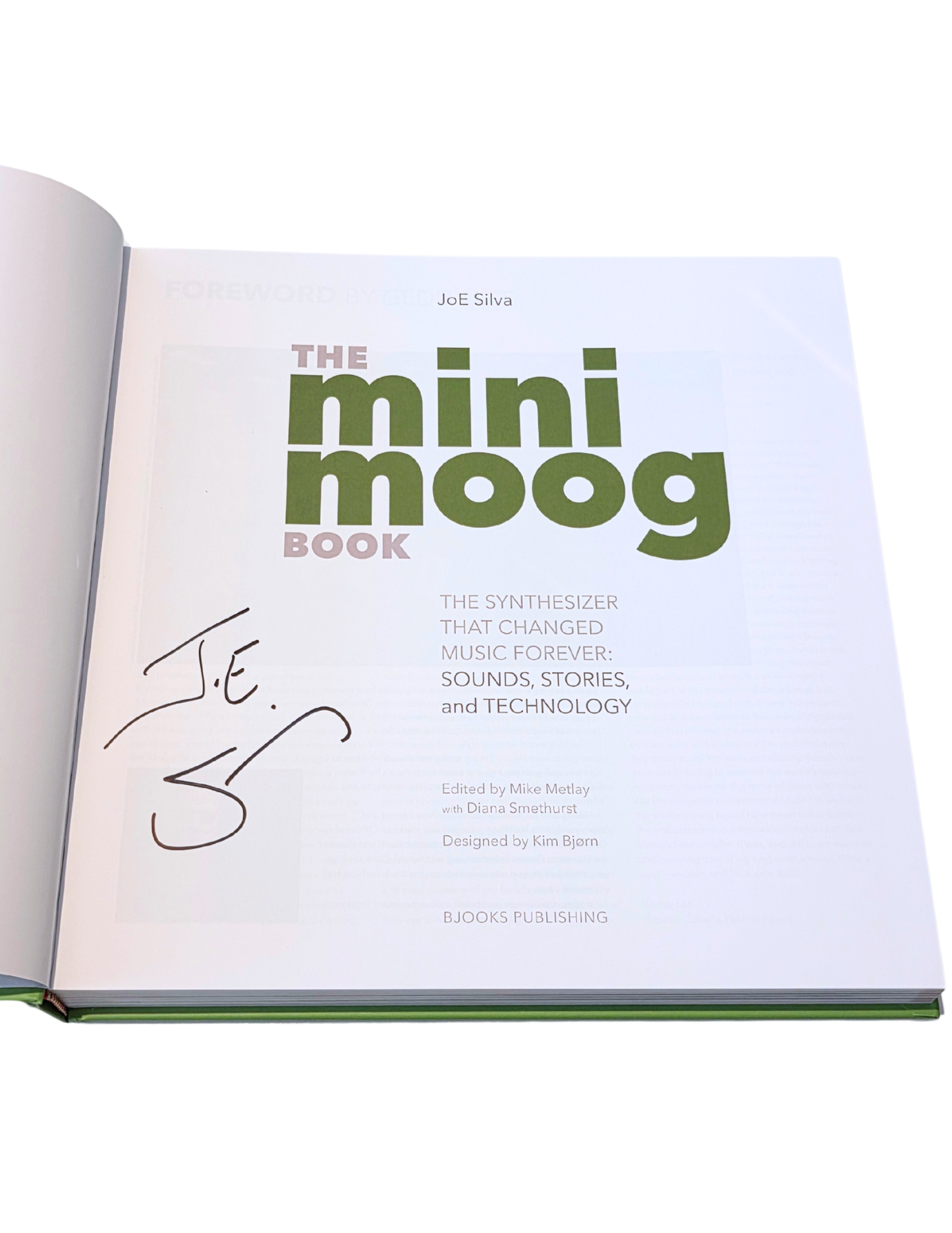 Book: The Minimoog Book by JoE Silva